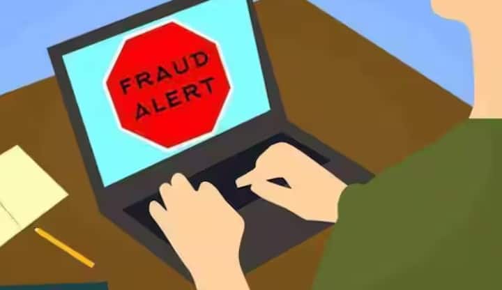 આજનો સ્માર્ટફોન હવે ફક્ત કોલિંગ કે ચેટિંગનું માધ્યમ નથી તેમાં આપણી બેંકિંગ, UPI પેમેન્ટ્સ, વ્યક્તિગત ફોટા, મહત્વપૂર્ણ દસ્તાવેજો અને ઓળખની માહિતી પણ છે. તેથી, જો કોઈ છેતરપિંડી કરનાર તમારા મોબાઇલમાં પ્રવેશ મેળવે છે, તો નુકસાન ફક્ત પૈસા સુધી મર્યાદિત નથી પરંતુ તમારી વ્યક્તિગત માહિતી પણ જોખમાઈ શકે છે.