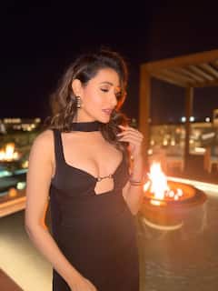 Pragya Jaiswal PHOTO: પ્રજ્ઞા જયસ્વાલે ફ્રન્ટ કટ આઉટફીટમાં ફ્લોન્ટ કર્યો ટોન્ડ લેગ