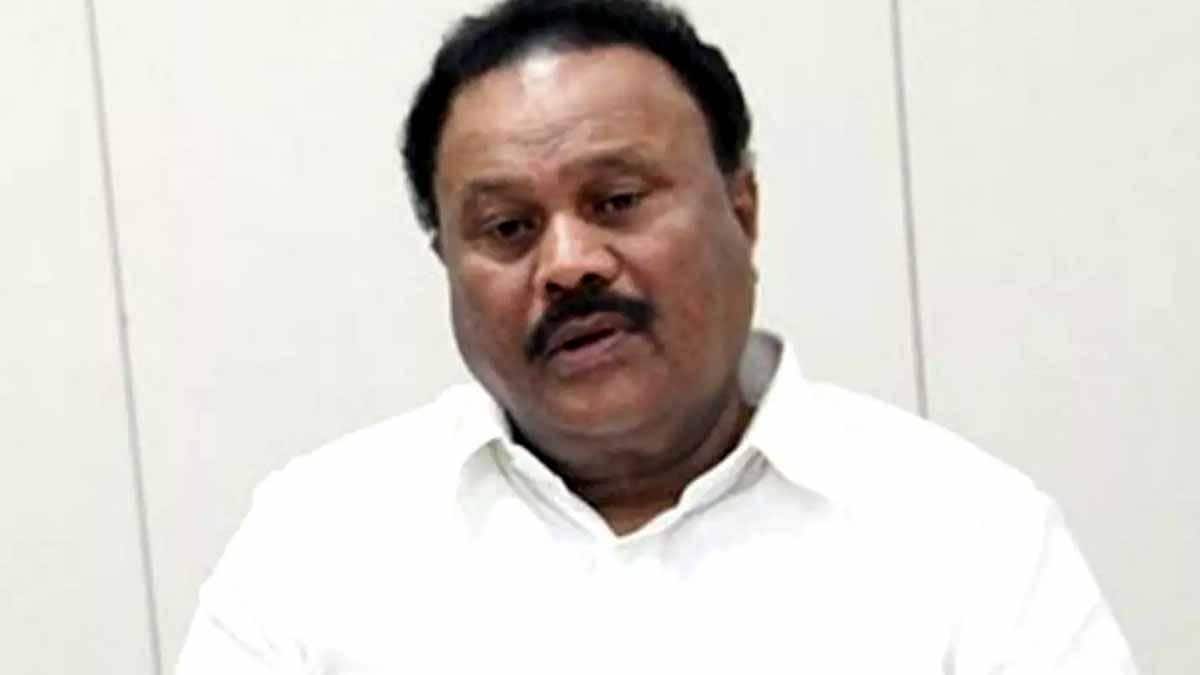 திமுக ஆட்சிக்கு எதிராக கொந்தளிக்கும் முன்னாள் அமைச்சர்! ஆசிரியர்களின் போராட்டத்தில் பரபரப்பு பேச்சு!