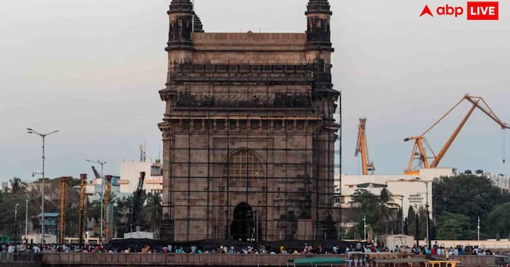 सौंदला में इस बदलाव की शुरुआत गांव के शिक्षित युवाओं ने की थी. उन्होंने देखा कि चुनाव, सामाजिक या धार्मिक उत्सवों में अक्सर जाति का सवाल उठता है और यह रिश्तों में दूरी पैदा करता है. युवाओं ने बुजुर्गों से कहा कि अगर गांव का असली विकास चाहिए, तो हमें जाति की पुरानी बेड़ियों को तोड़ना होगा. धीरे-धीरे सभी बुजुर्गों ने इस विचार को स्वीकार किया और पूरे गांव ने मिलकर इसे अपनाया.