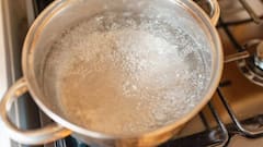 Warm Water Benefits: શું આખા દિવસ હૂંફાળું પાણી પીવું યોગ્ય છે? નિષ્ણાતો મુજબ જાણો નિયમો