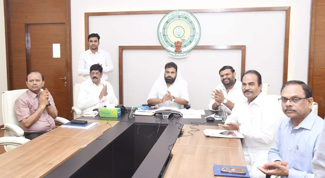 Pawan Kalyan News: శ్రీకాళహస్తి గిరిప్రదక్షణ రోడ్డును వర్చువల్‌గా ప్రారంభించిన డిప్యూటీ సీఎం పవన్ కళ్యాణ్