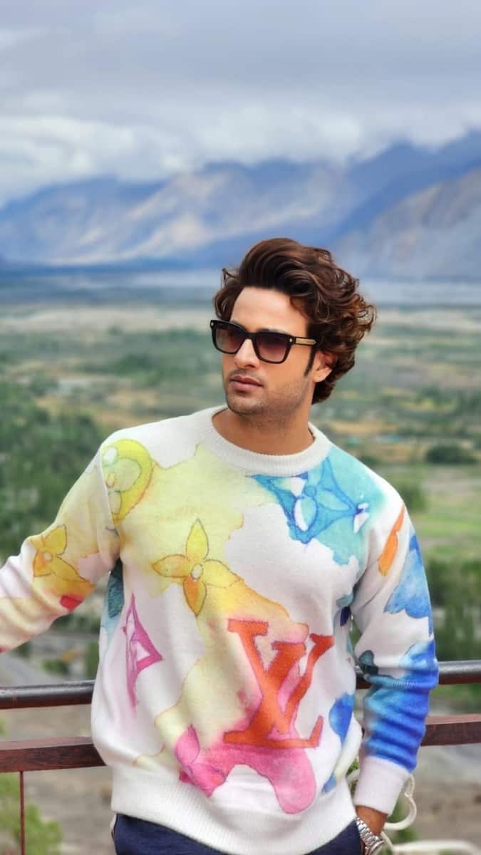 इस लिस्ट में हिमांशु सोनी का भी नाम शामिल है जिन्होंने जीटीवी पर प्रसारित शो 'नीली छतरी वाले' में भगवान शिव का किरदार निभाया था, उनका ये किरदार दर्शकों को काफी पसंद आया था.