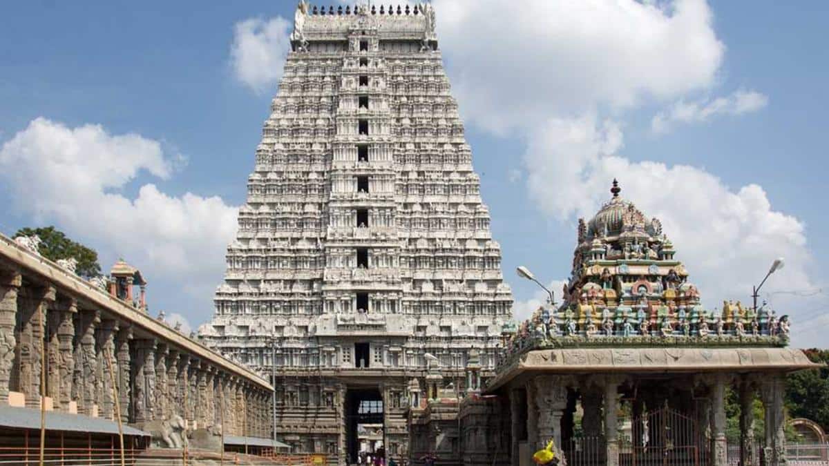 Maha Shivaratri 2026: நாளை மகாசிவராத்திரி.. களைகட்டிய சிவன் கோயில்கள்! பரவசத்தில் பக்தர்கள்!