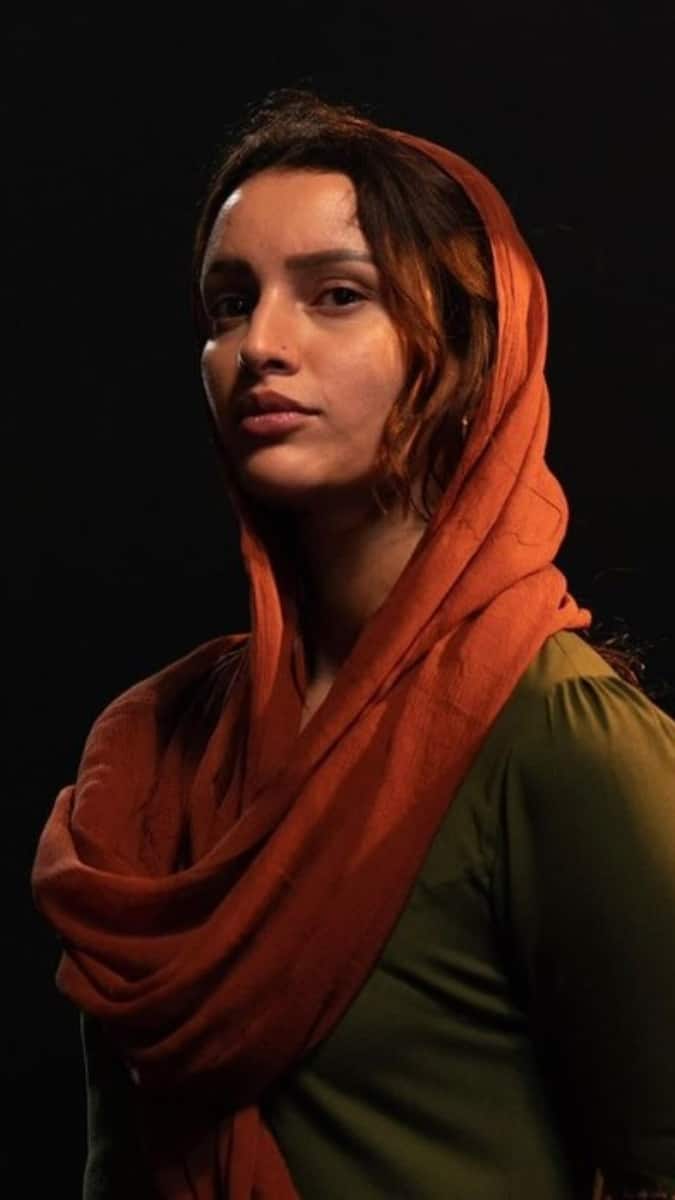 ताने सुनने के बाद तृप्ति और उनके पेरेंट्स को बेहद बुरा लगता था पर ताने सुनने के बाद भी एक्ट्रेस ने हार नहीं मानी जिसका नतीजा ये है आज उनका नाम टॉप एक्ट्रेस में शुमार है.