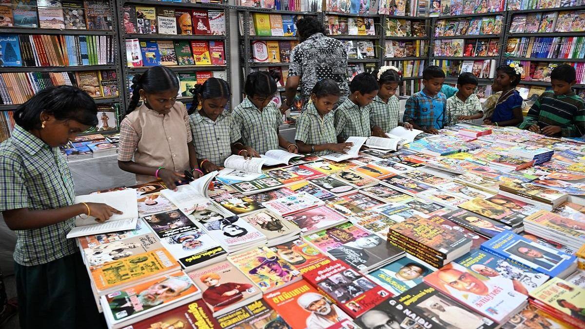 திருச்சியில் பிரமாண்டமாக தொடங்கிய புத்தக கண்காட்சி... வரும் 22ம் தேதி வரை நடக்கிறது