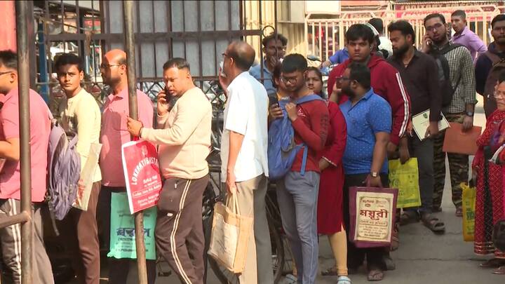 নির্বাচিত প্রার্থীরা প্রতি মাসে ১৫০০ টাকা করে ভাতা পাবেন। এই অর্থ সরাসরি উপভোক্তার আধার লিঙ্ক ব্যাঙ্ক অ্যাকাউন্টে জমা পড়বে। তবে এই সুবিধা আজীবন পাওয়া যাবে না।