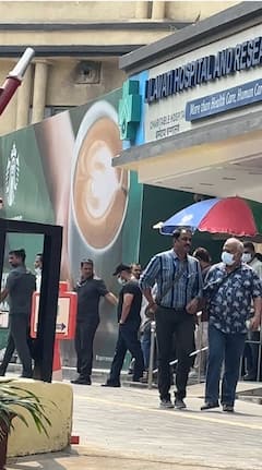 सलीम खान की बिगड़ी तबीयत, सलमान-अरबाज समेत पूरा परिवार पहुंचा हॉस्पिटल