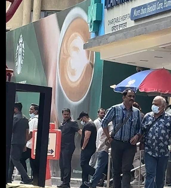 Salim Khan Health: सलीम खान लीलावती अस्पताल में भर्ती, पिता को देखने पहुंचे सलमान खान