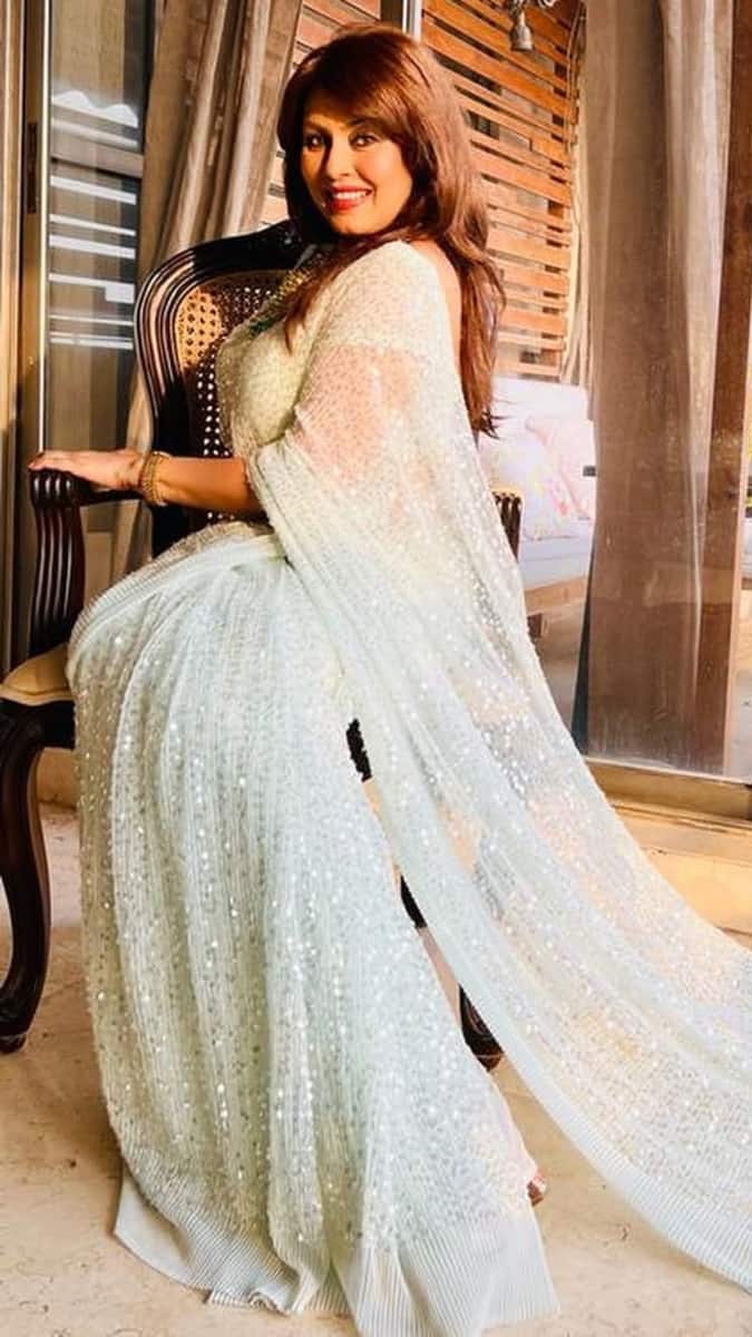 उस वक्त महिमा कोको कोला के एक ऐड में नज़र आयी जिसमें उनके साथ सुपरस्टार आमिर खान और एक्ट्रेस ऐश्वर्या राय भी थे. इस एड से महिमा को काफी लोकप्रियता मिली.उन्हें फिरोज खान, विधु विनोद चोपड़ा, मणिरत्नम जैसे बड़े निर्देशकों से फिल्मों के ऑफर मिलने लगे लेकिन उन्होंने सबके ऑफर को ठुकरा दिया क्योंकि उन्हें लगता था की अभी वे एक्टिंग के लिए तैयार नहीं हैं.