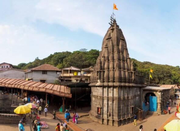 8,17,26 या जन्मतारखेच्या लोकांचा मूलांक 8 असून यांचा स्वामी ग्रह शनि आहे. अंकशास्त्रानुसार, या जन्मतारखेच्या लोकांनी भीमाशंकर ज्योतिर्लिंगाचे दर्शन घेणं शुभ मानले जाते.