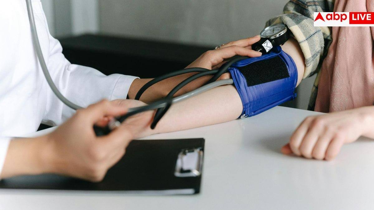 High Blood Pressure In Young Adults: 20 से 30 की उम्र में ही क्यों घेर रहा बीपी, किन दिक्कतों से हो रही यह बीमारी?