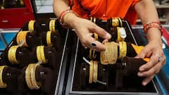 Gold Price Today : লক্ষ্মীবারে সোনার দামে অনেকটা পরিবর্তন ! বৃহস্পতিবার রেট বাড়ল না কমল রাজ্যে ?