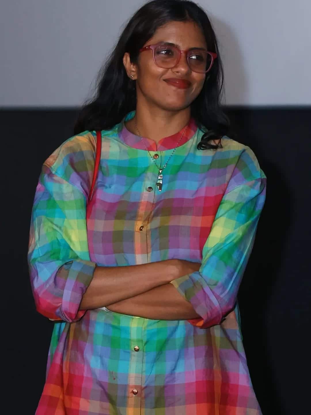 Kani Kusruti is a popular actress and model of Malayalam cinema, who has created a special identity for her powerful and different roles. Kani was born in Thiruvananthapuram, Kerala and she has proved herself from the South Industry to the international stage.
