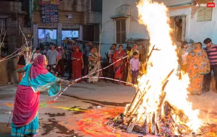 જ્યોતિષ શાસ્ત્ર અનુસાર, હોળાષ્ટકના આ આઠ દિવસોમાં ગ્રહો ખૂબ આક્રમક હોય છે. અષ્ટમીથી પૂર્ણિમા સુધી, ચંદ્ર, સૂર્ય, શનિ, શુક્ર, ગુરુ, બુધ, મંગળ અને રાહુ અનુક્રમે તેમની ઉગ્ર સ્થિતિમાં હોય છે. ગ્રહોના આ નકારાત્મક પ્રભાવને કારણે, આ સમય દરમિયાન કરવામાં આવતા શુભ કાર્યો પૂર્ણ પરિણામો આપતા નથી અને તેમાં અવરોધોનો સામનો કરવાની સંભાવના છે.