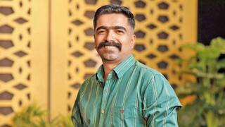 தற்கொலையில் இருந்து காப்பாற்றிய நபரின் பெயரை வைத்துக்கொண்டேன்...கே.ஜி.எஃப் இசையமைப்பாளர் பகிர்ந்த தகவல்