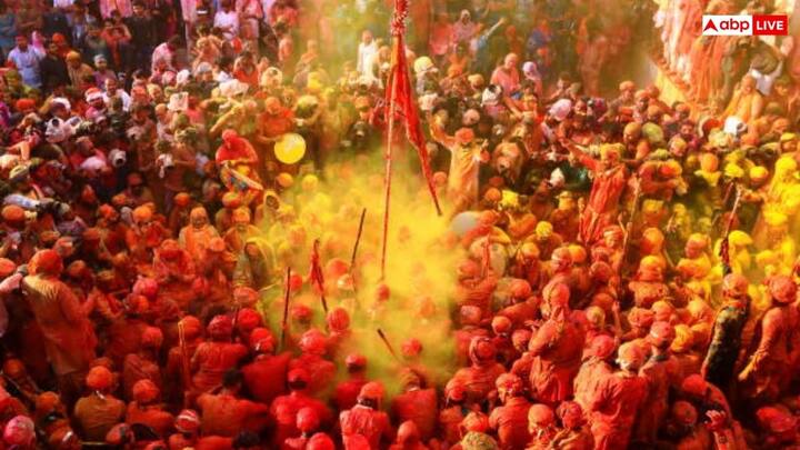 मॉरीशस में ज्यादातर आबादी भारतीय मूल की है. यहां होली एक पब्लिक हॉलीडे है. यहां पर होलिका जलाई जाती है और पूरे द्वीप में पारंपरिक फाग गाने गाए जाते हैं. इसी के साथ फिजी में इस त्योहार को पगुआ के नाम से जाना जाता है.
