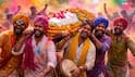 Holi 2026: मुर्दे की सवारी, कोड़ामार, पत्थरबाजी...भारत में इन 6 जगहों पर खेलते हैं अनोखी होली