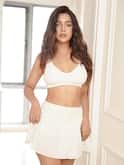Ruhi singh: એક્ટ્રેસ રુહી સિંહે સ્ટાઈલિશ વ્હાઈટ લૂકમાં બતાવ્યું બોલ્ડ ફિગર, જુઓ વાયરલ તસવીરો