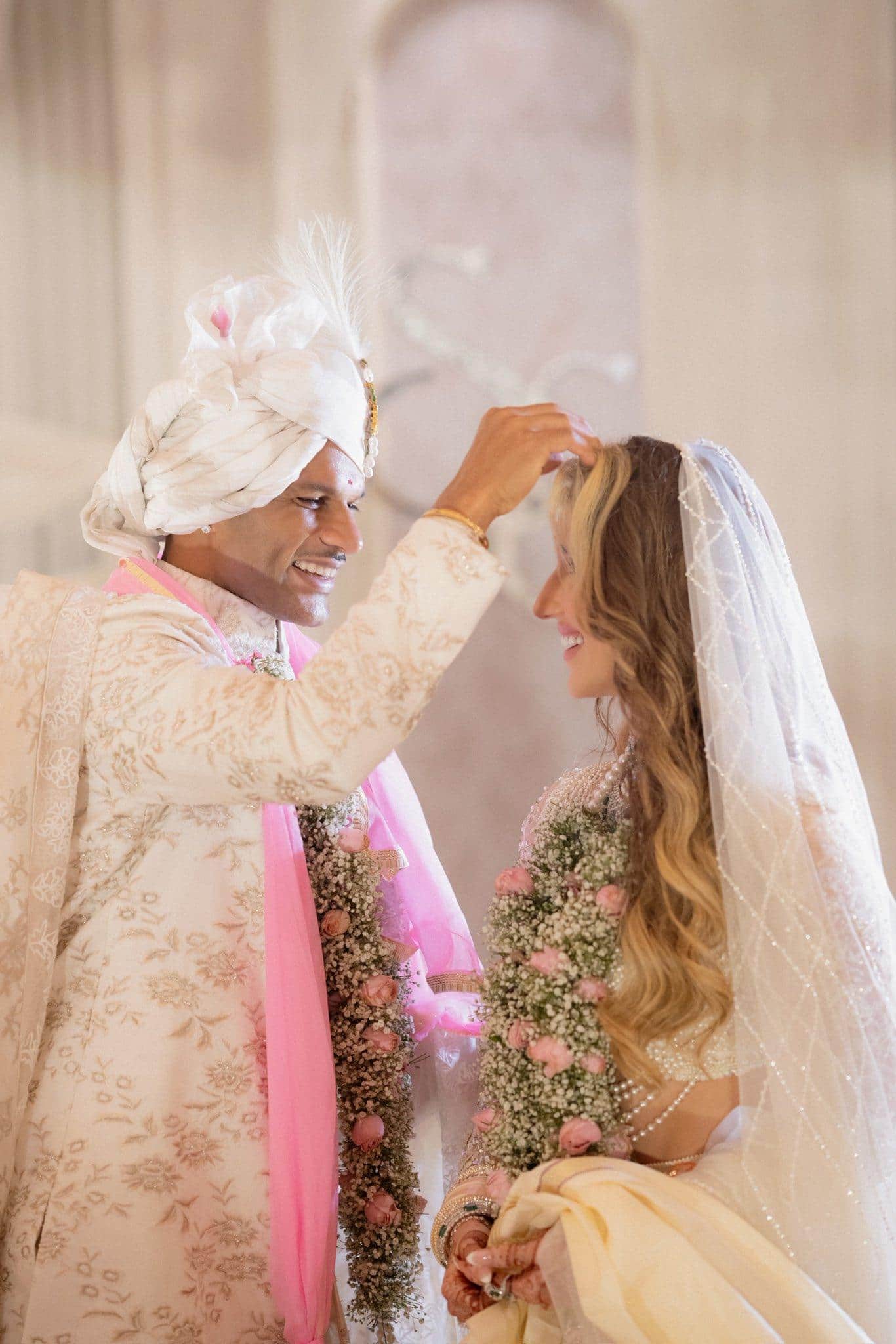 Shikhar Dhawan Wedding Photos: గర్ల్ఫ్రెండ్తో ఘనంగా శిఖర్ ధావన్ వివాహం.. గబ్బర్ పెళ్లి ఫొటోలు చూశారా..