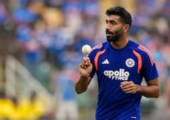 Jasprit Bumrah: আমদাবাদে প্রোটিয়াদের বিরুদ্ধে তিন উইকেট নিয়েই বিশ্বকাপে ইতিহাস গড়ে ফেললেন যশপ্রীত বুমরা