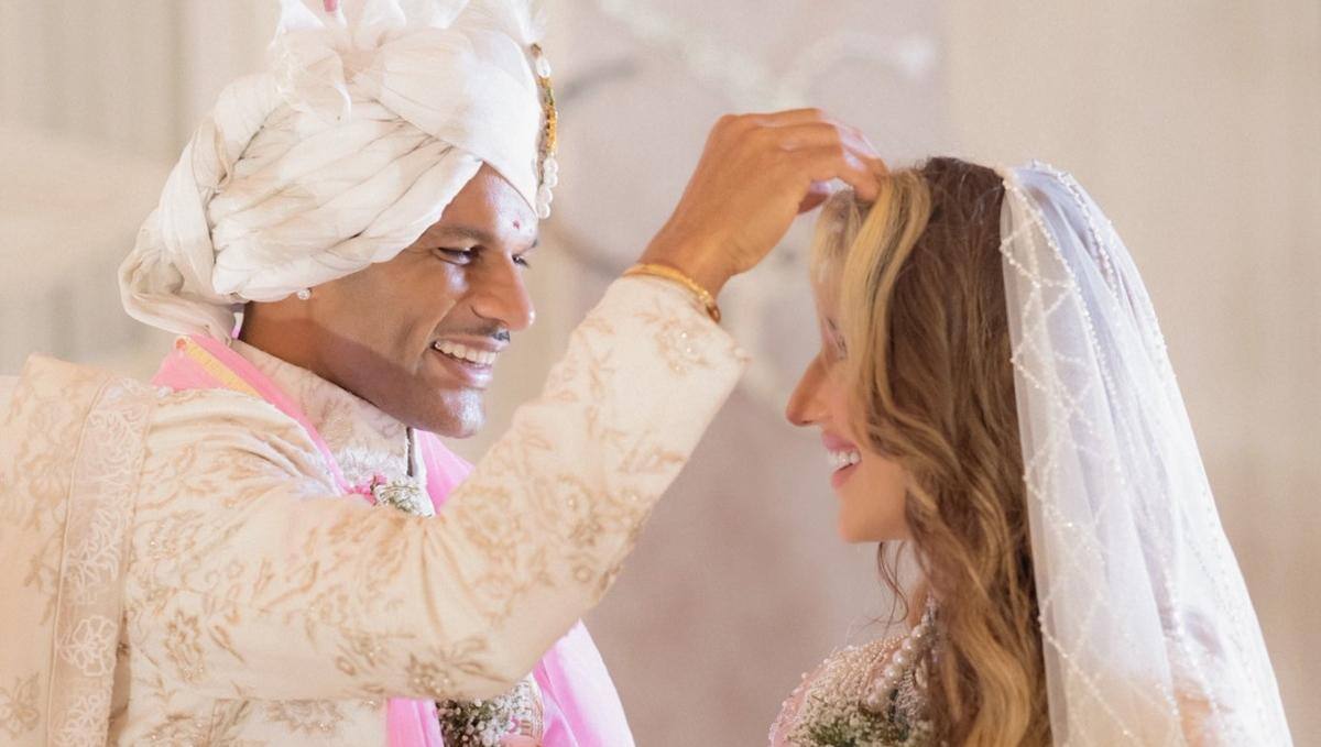 Shikhar Dhawan Wedding Photos: గర్ల్‌ఫ్రెండ్‌తో ఘనంగా శిఖర్ ధావన్ వివాహం.. గబ్బర్ పెళ్లి ఫొటోలు చూశారా..