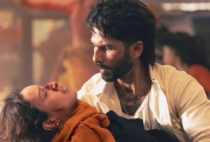 आता या चित्रपटाचे लक्ष्य 'उडता पंजाब' च्या कलेक्शनचा टप्पा ओलांडण्याचे असून पुढील दिवसांत त्याची कामगिरी कशी राहते याकडे सर्वांचे लक्ष लागले आहे.