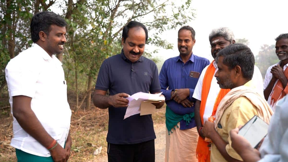 ABP Nadu Exclusive: நடைபயணம், மக்கள் சந்திப்பு, இளையராஜா பாடல்கள்.. அமைச்சர் மெய்யநாதனின் காலைப் பொழுது இப்படித்தான்!