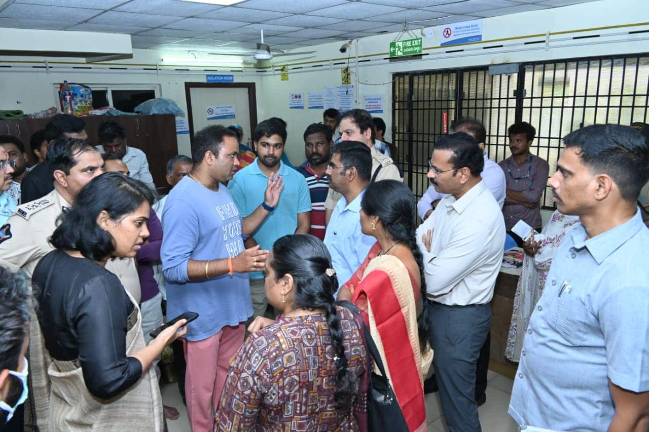 Adulterated Milk Helpline Number: రాజమహేంద్రవరం కల్తీ పాల మరణాలు.. సమస్య ఉంటే ఈ నెంబర్‌కు ఫోన్ చేయండి