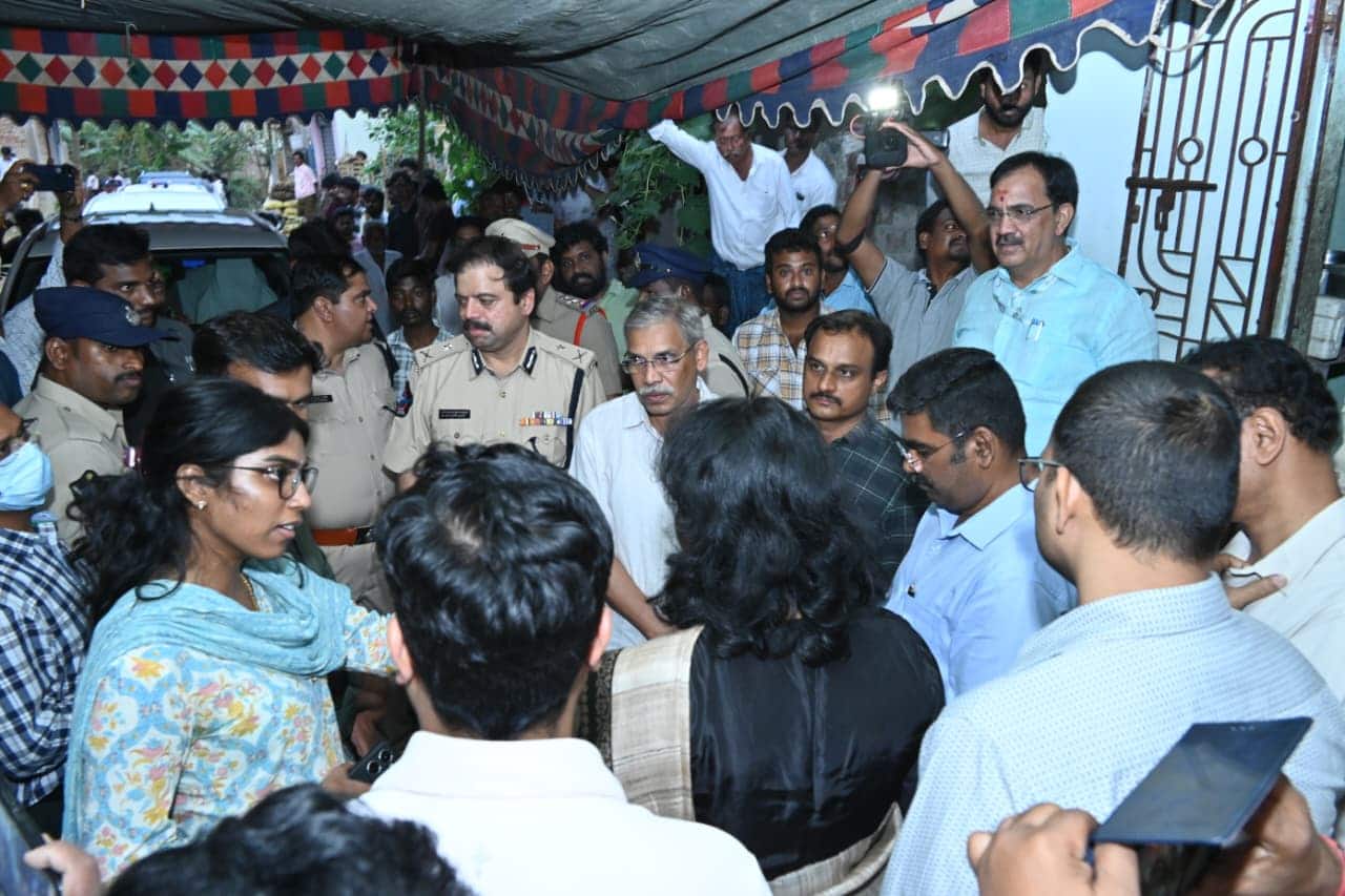 Adulterated Milk Helpline Number: రాజమహేంద్రవరం కల్తీ పాల మరణాలు.. సమస్య ఉంటే ఈ నెంబర్‌కు ఫోన్ చేయండి