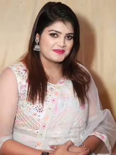 सिंगर निशा उपाध्याय कैसे बनी भोजपुरी इंडस्ट्री की स्टेज स्टार? जानिए उनका पूरा सफर