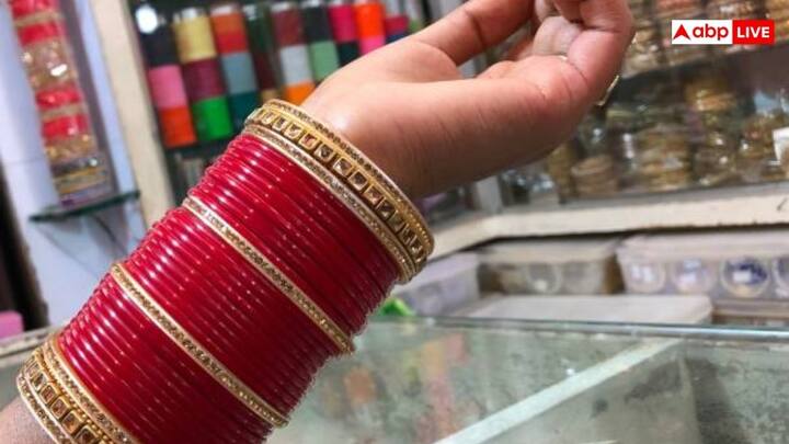 कई लोगों का ऐसा मानना है कि चूड़ा पति-पत्नी के बीच के रिश्ते को मजबूत करता है. ऐसा भी माना जाता है कि यह कपल को नेगेटिव एनर्जी या फिर बुरे आसार से बचाता है.