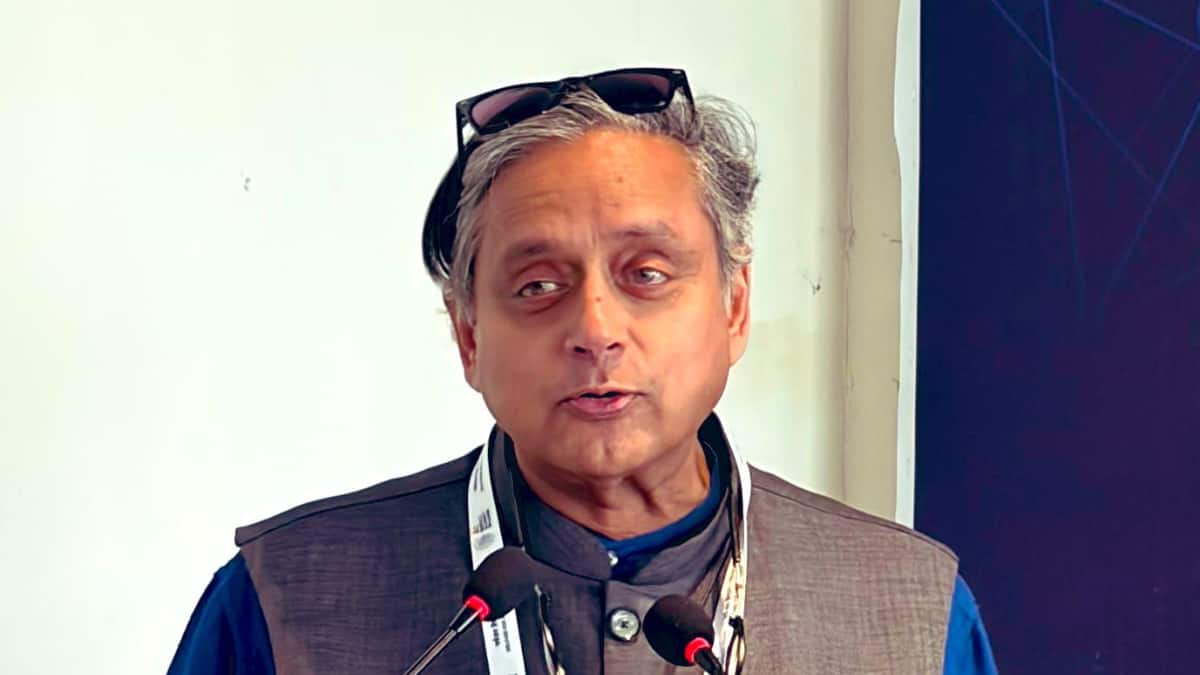 'केरल में चुनाव परिणामों से जुड़ी ऐसी एक कहानी है जिसे...' केरल के नतीजों पर शशि थरूर का बड़ा संदेश
