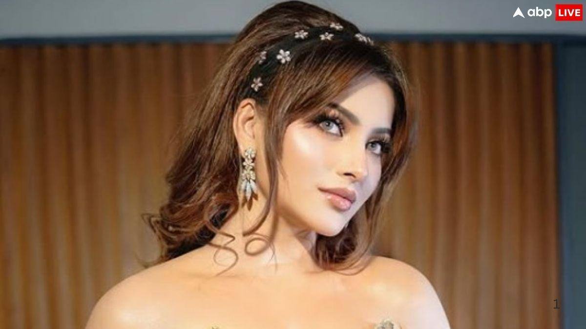 उर्वशी रौतेला का 32वां बर्थडे सेलिब्रेशन, काटा 16 करोड़ का डायमंड स्टड केक