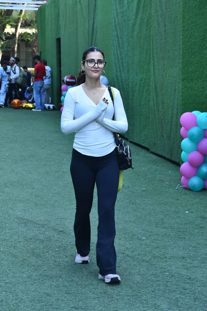 बता दें कि सान्या और फातिमा ने साथ में फिल्म दंगल में काम किया था. दंगल में दोनों बहनों के रोल में थीं.