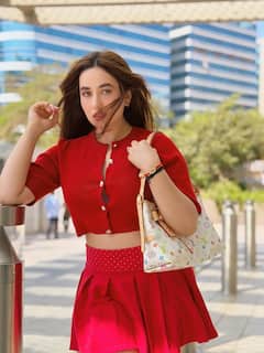 Aditi Budhathoki Pics: સ્ટાઈલિશ આઉટફિટ અને લક્ઝરી બેગ સાથે અદિતિનો ગ્લેમરસ અવતાર