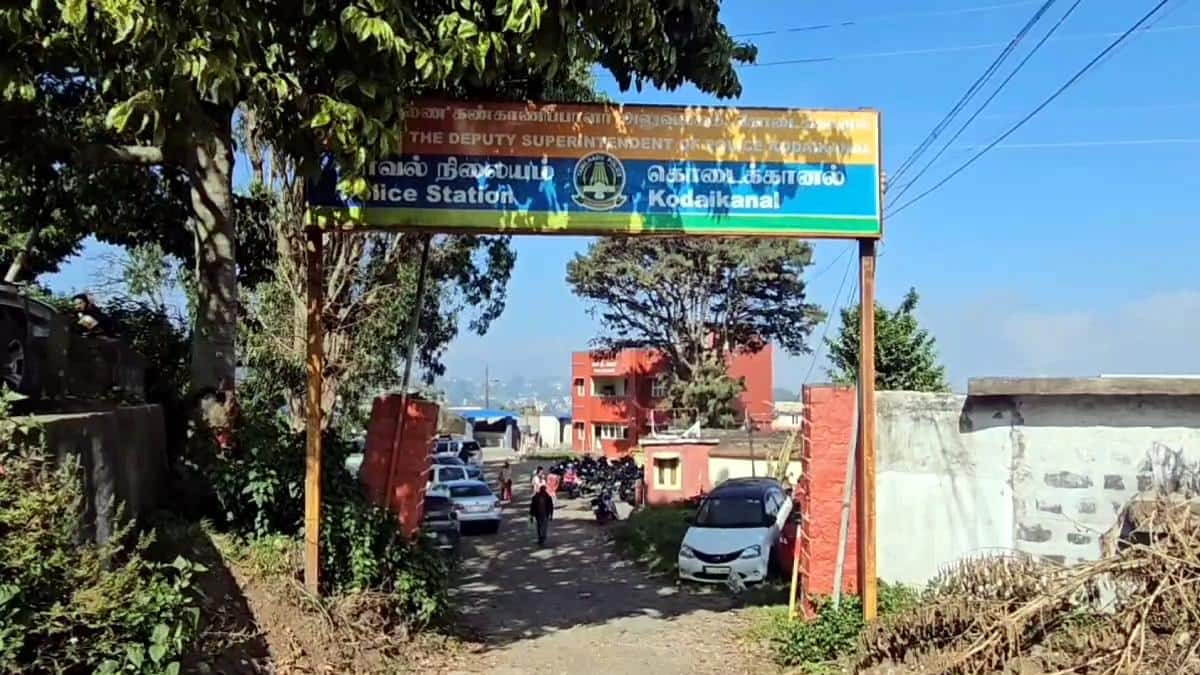 கொடைக்கானல் பங்களாவில் பயங்கரம்! நடிகை தந்தையின் கொடூர கொலை: அதிர்ச்சி திருப்பங்கள், 10 பேர் கைது!