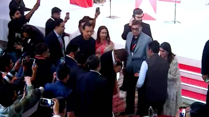मुख्यमंत्री देवेंद्र फडणवीस यांनी  एबीपी माझाच्या आयडियाज ऑफ इंडिया कार्यक्रमात विविध विषयांवर भाष्य केलं.