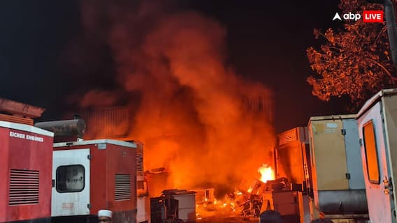 Muzaffarnagar News: जनरेटर फैक्ट्री में शॉर्ट सर्किट होने से लगी आग, मचा हड़कंप, लाखों का सामान जलकर खाक Muzaffarnagar News: जनरेटर फैक्ट्री में शॉर्ट सर्किट होने से लगी आग, मचा हड़कंप, लाखों का सामान जलकर खाक