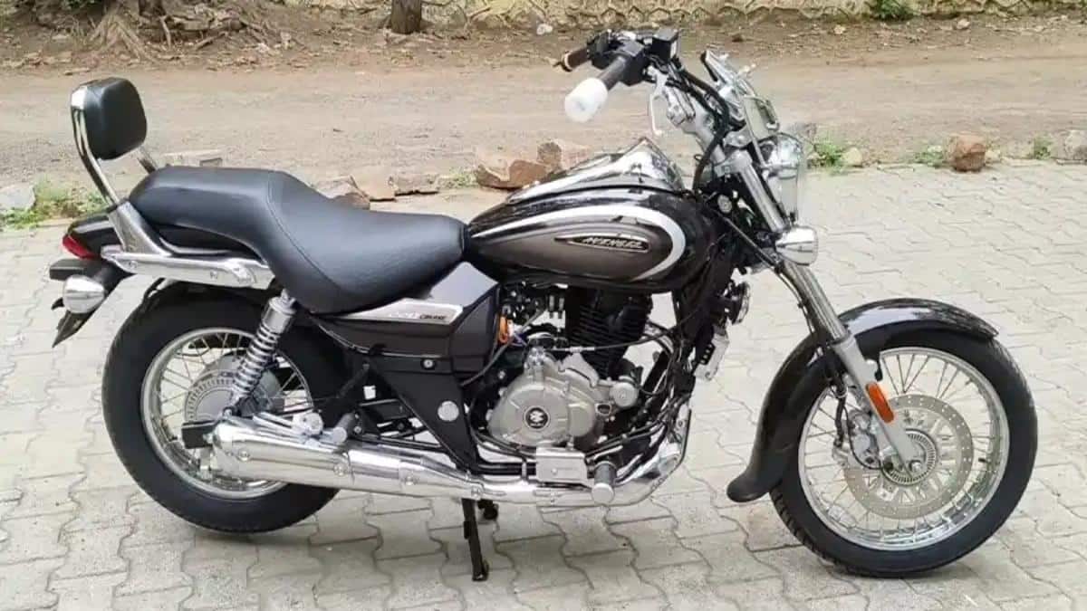 பட்டையை கிளப்பும் Bajaj Avenger Cruise 220.. விலையும், மைலேஜும் எப்படி?
