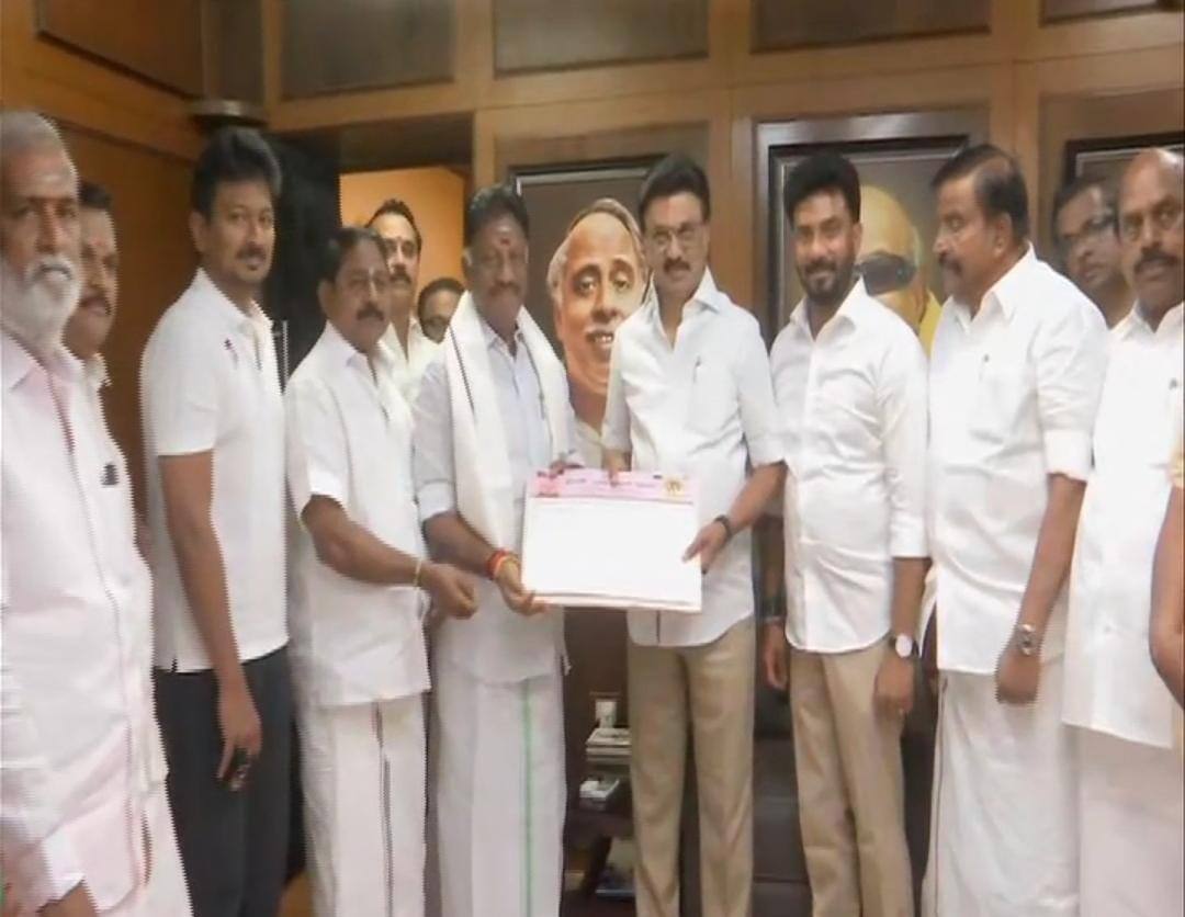 OPS JOIN DMK: ஸ்டாலினோடு கை கோர்த்த ஓபிஎஸ்.! திமுகவில் இணைந்த அதிமுக மாஜி முதலமைச்சர்