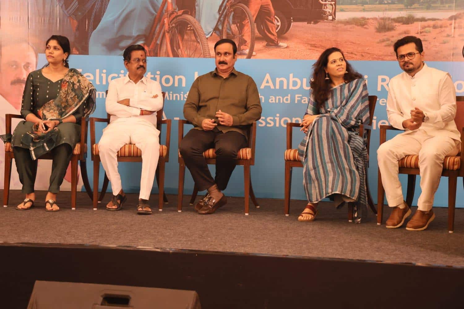 Anbumani Ramadoss: மின்னும் அன்புமணி ராமதாஸின் 'ஆஷா' திட்டம்: படக்குழுவினரை நேரில் அழைத்து பாராட்டு!