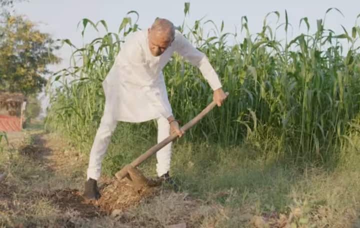 ਤਸਦੀਕ ਦੌਰਾਨ ਲੱਖਾਂ ਲਾਭਪਾਤਰੀਆਂ ਨੂੰ ਪ੍ਰਧਾਨ ਮੰਤਰੀ ਕਿਸਾਨ ਯੋਜਨਾ ਸੂਚੀ ਵਿੱਚੋਂ ਹਟਾ ਦਿੱਤਾ ਗਿਆ ਹੈ। ਸਰਕਾਰ ਨੇ ਡੇਟਾ ਮੈਚਿੰਗ ਅਤੇ ਦਸਤਾਵੇਜ਼ ਤਸਦੀਕ ਪ੍ਰਕਿਰਿਆ ਨੂੰ ਤੇਜ਼ ਕਰ ਦਿੱਤਾ ਹੈ। ਇਸ ਪ੍ਰਕਿਰਿਆ ਦੌਰਾਨ, ਬਹੁਤ ਸਾਰੀਆਂ ਐਂਟਰੀਆਂ ਪਾਈਆਂ ਗਈਆਂ ਜੋ ਸਥਾਪਿਤ ਮਾਪਦੰਡਾਂ ਨੂੰ ਪੂਰਾ ਨਹੀਂ ਕਰਦੀਆਂ ਸਨ। ਜੇਕਰ ਤੁਸੀਂ ਲੰਬੇ ਸਮੇਂ ਤੋਂ ਆਪਣੀ ਸਥਿਤੀ ਦੀ ਜਾਂਚ ਨਹੀਂ ਕੀਤੀ ਹੈ, ਤਾਂ ਹੁਣੇ ਜਾਂਚ ਕਰਨਾ ਸਮਝਦਾਰੀ ਹੋਵੇਗੀ।