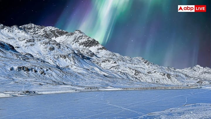 अर्जेंटीना, ऑस्ट्रेलिया, चिली, फ्रांस, न्यू जीलैंड, नॉर्वे और यूनाइटेड किंगडम ने पहले अंटार्कटिका के कुछ हिस्सों पर दावा किया है. हालांकि अंटार्कटिक ट्रीटी ने इन दावों को रोक दिया. इसका मतलब है कि कोई भी देश मलिकाना हक नहीं बढ़ा सकता या फिर लागू नहीं कर सकता.