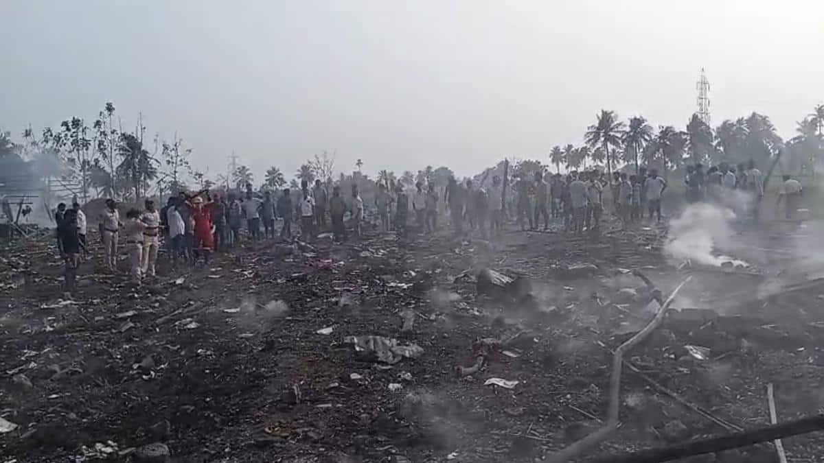 Kakinada Fireworks Explosion: వేట్లపాలెంలో ప్రమాద తీవ్రత ఎందుకు పెరిగింది ? భారీ ప్రాణ నష్టానికి కారణం ఇదే!