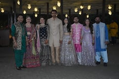 भाई की हल्दी में सारा तेंदुलकर ने लूटी महफिल, मिरर वर्क लहंगे में लगीं बला की खूबसूरत