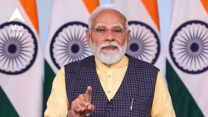 প্রধানমন্ত্রী নরেন্দ্র মোদীর ইউটিউব সাবস্ক্রাইবারের সংখ্যা ছাড়িয়ে গেল ৩ কোটির গণ্ডি। আপাতত বিশ্বের তাবড় নেতাদের মধ্যে অনুসরণকারীর সংখ্যার বিচারে সবার আগেই মোদী।