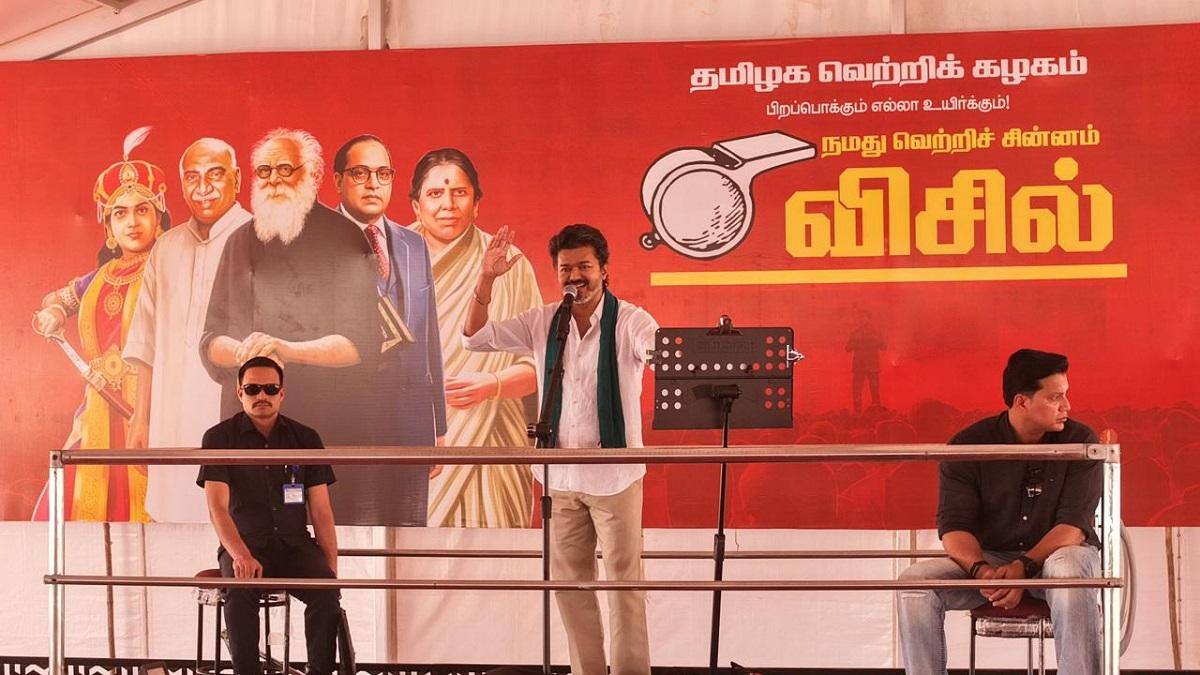 TVK Vijay: அவங்க அப்பாவால் கூட அது முடியவில்லை… திமுக குறித்து விஜய் கடும் விமர்சனம்