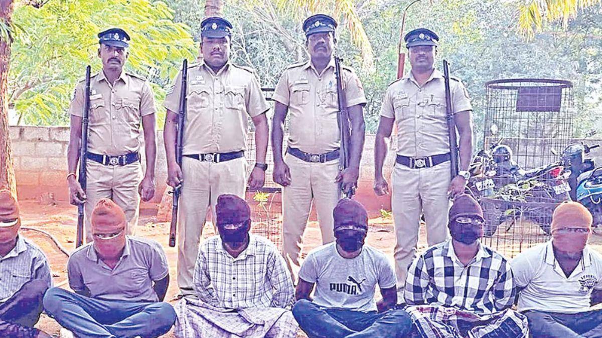 Nanguneri Murder: நாங்குநேரி இரட்டை கொலை.. பக்கா ஸ்கெட்ச்.. சிக்கிய 7 பேர்.. போலீசாருக்கு ஷாக்!