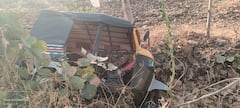 Akola Accident : शेतमजुरीसाठी जाणाऱ्या कामगारांवर काळाचा घाला; ॲटो पलटी होऊन एकाचा जागीच अंत, तर इतर महिला गंभीर